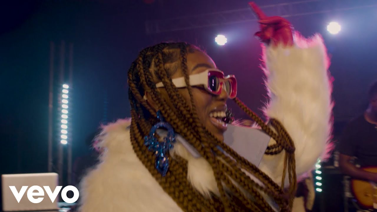 The Walls Group release video for "Crazy" SRGILS Group